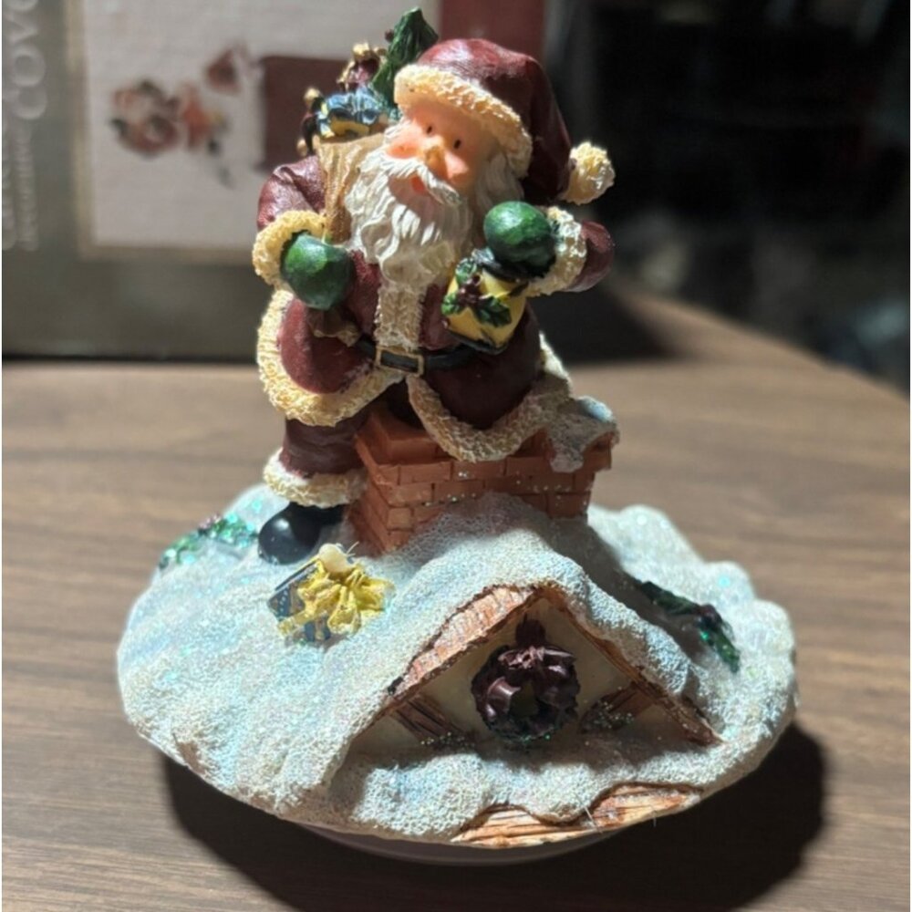 Holiday Time Resin Santa on Rooftop Decorative Candle Jar Cover Vintage 2002